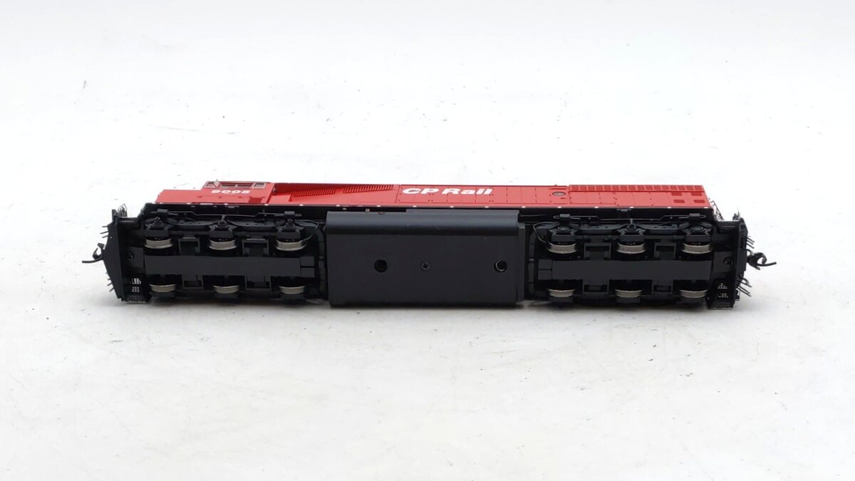 Bowser 24995 HO Scale CP Rail SD40-2F Diesel Locomotive #9005 w/ DCC & Sound