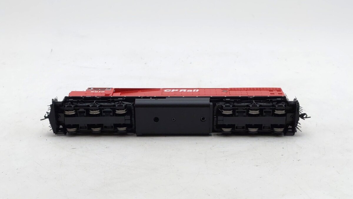 Bowser 24996 HO Scale CP Rail SD40-2F Diesel Locomotive #9010 w/ DCC & Sound