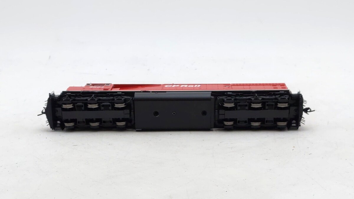 Bowser 25000 HO Scale CP Rail GMD SD40-2F Diesel Locomotive #9004 w/DCC & Sound