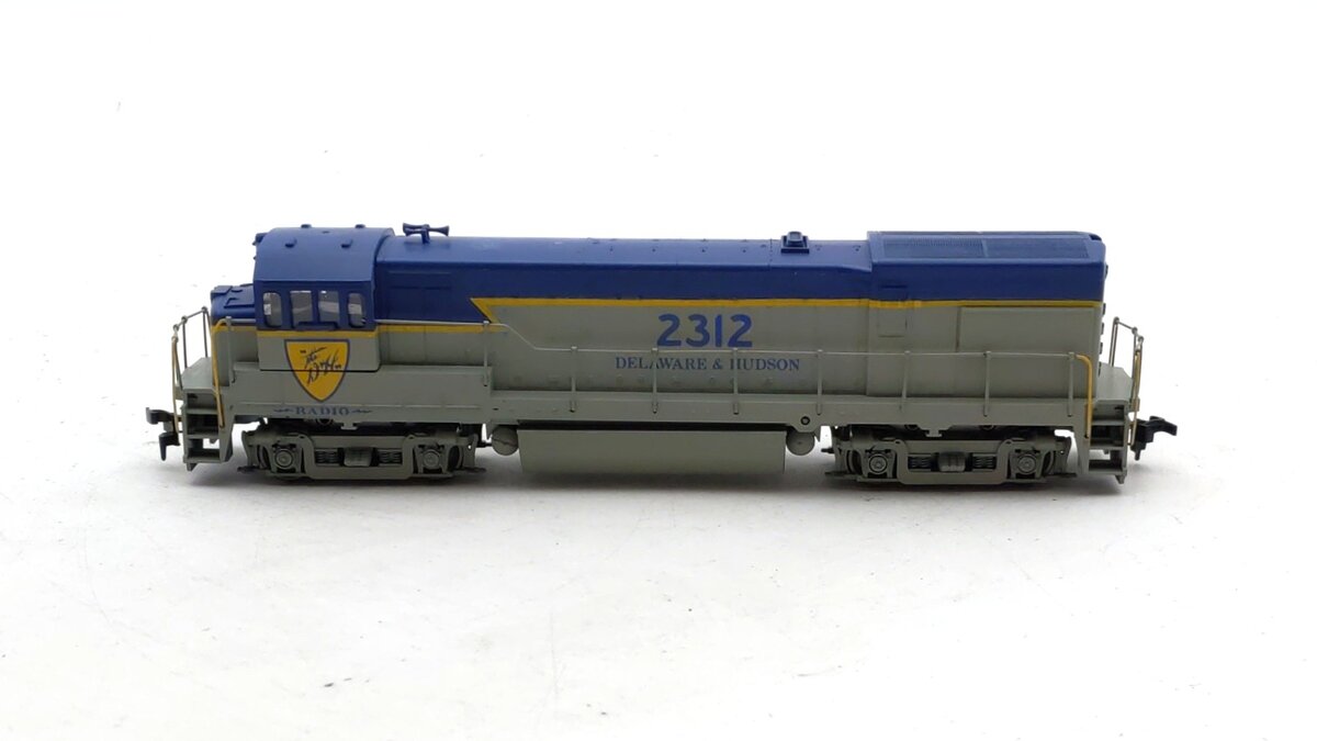 Athearn HO Scale Delaware & Hudson General Electric U23B Diesel #2312 Custom