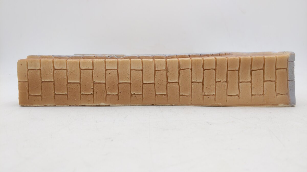 Isle Laboratories 160 G Scale Brick Foam Tunnel Portal EX