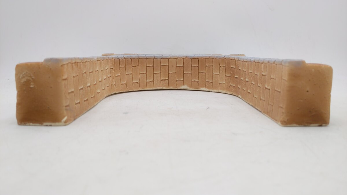 Isle Laboratories 160 G Scale Brick Foam Tunnel Portal EX