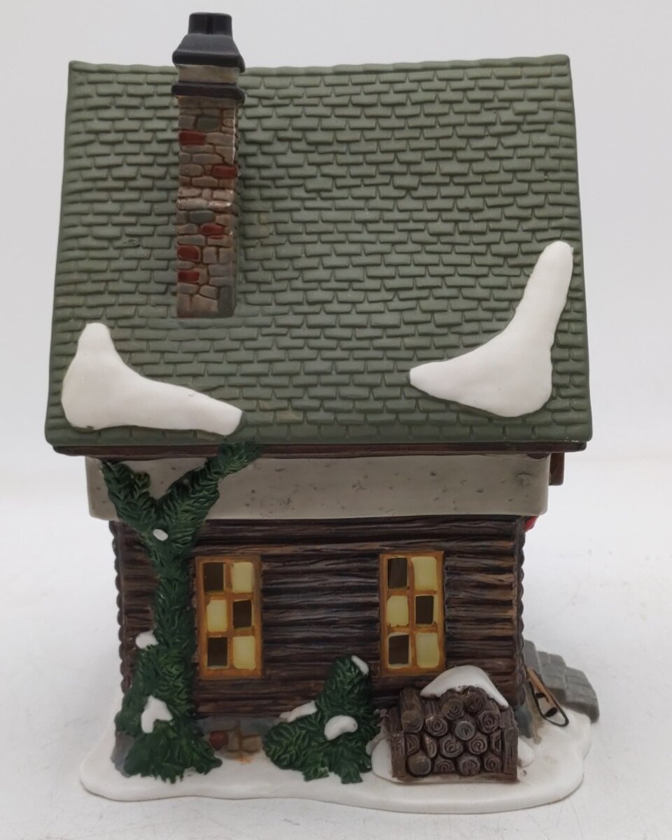 Heartland Valley Village "Cassidy Sport Shop" Deluxe Porcelain Lighted House EX/Box