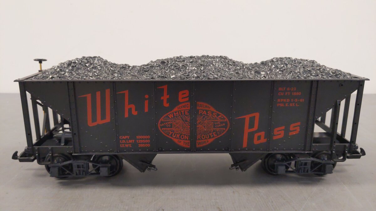 LGB 4076-W02 G Scale White Pass 2-Bay Hopper w/ Coal Load EX/Box