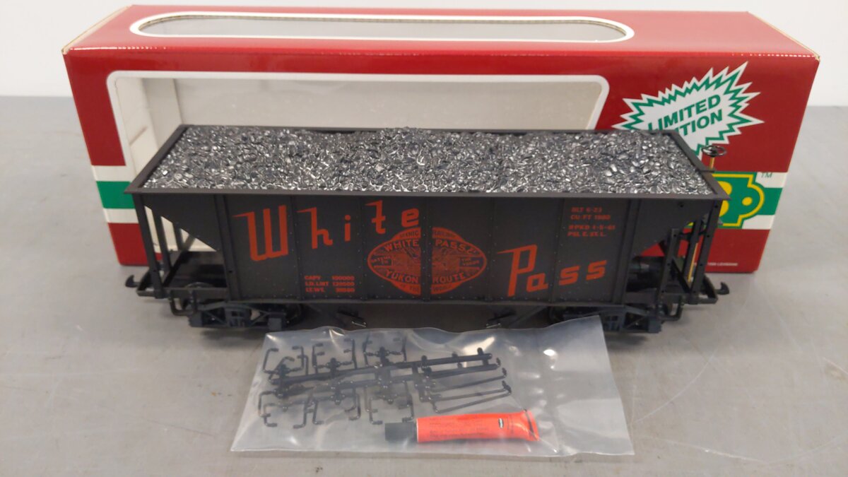 LGB 4076-W02 G Scale White Pass 2-Bay Hopper w/ Coal Load EX/Box