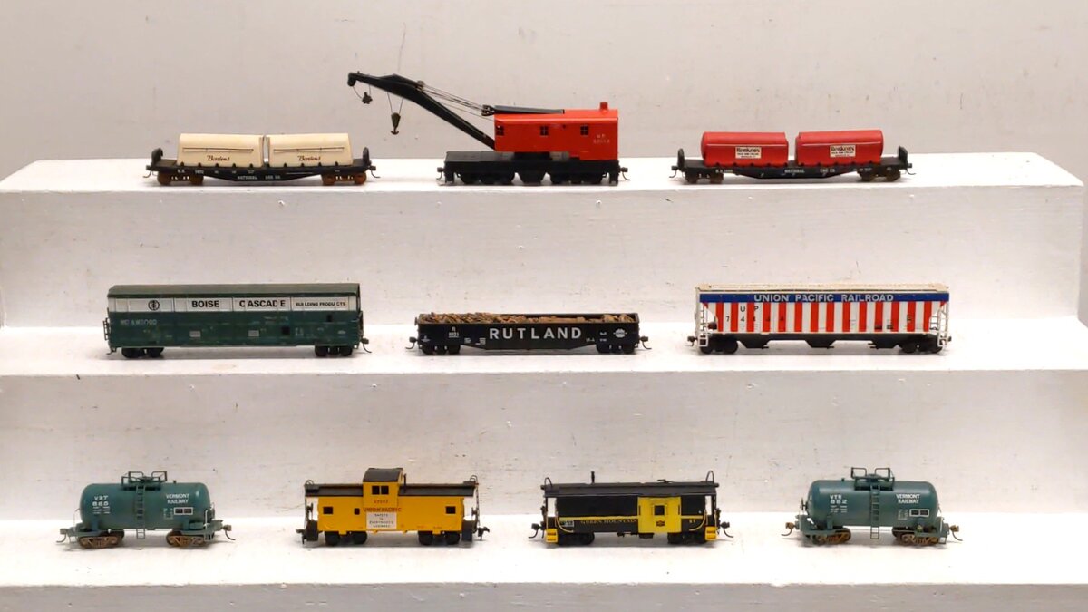 Custom HO Scale Assorted Freight Cars [10]
