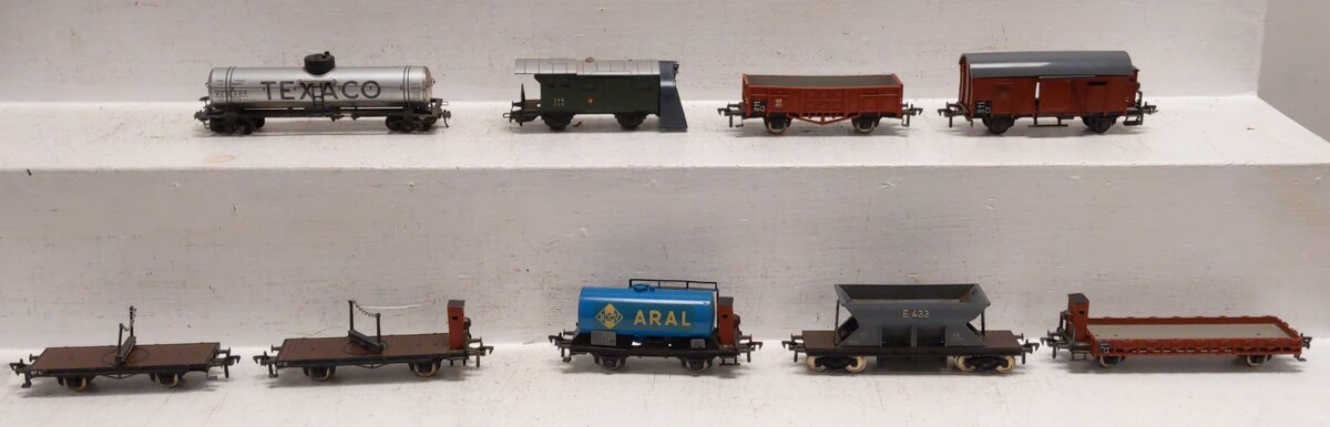 Fleischmann & Other Assorted HO Scale Freight Cars [8] EX