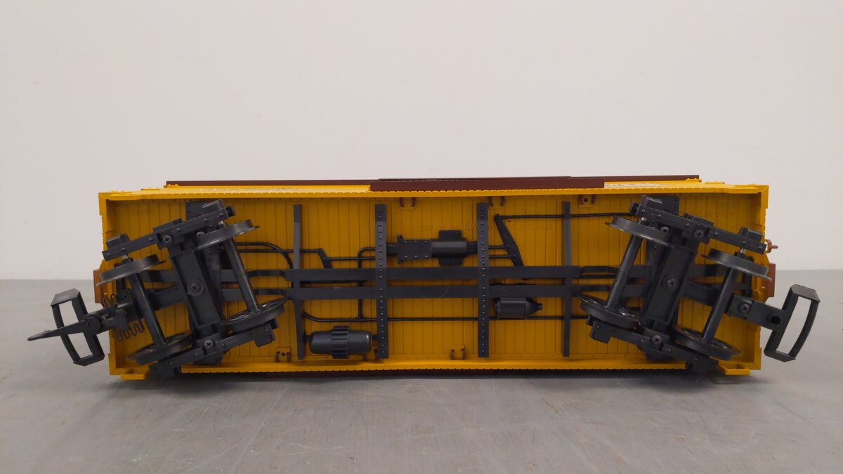 USA Trains R1922 G Scale White Pass & Yukon Wood Boxcar EX/Box
