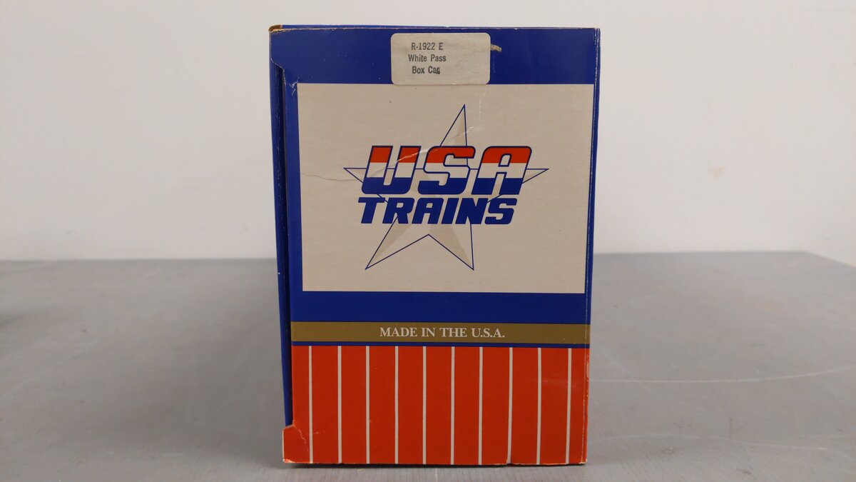 USA Trains R1922 G Scale White Pass & Yukon Wood Boxcar EX/Box