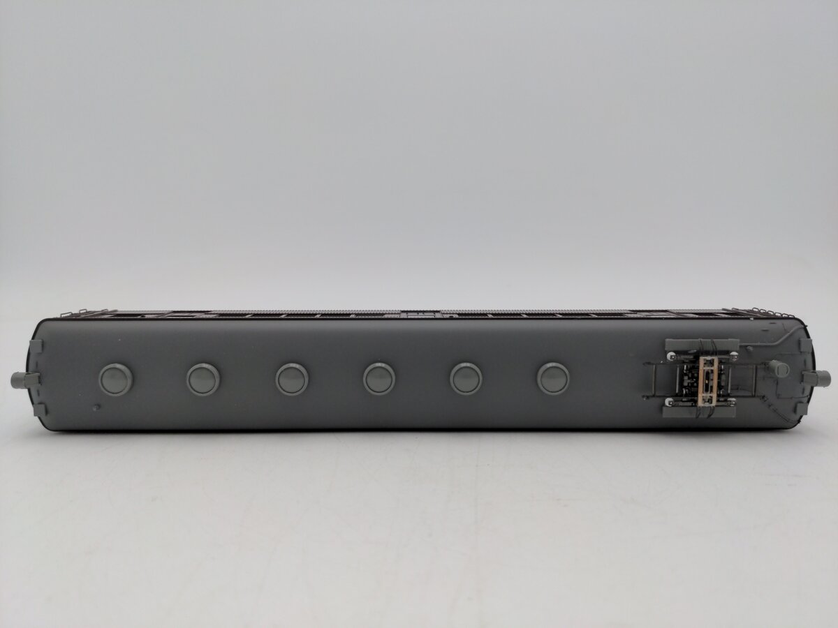 Kato 1-422 HO Scale JNR Kumoha Powered 40 Coach Car EX/Box