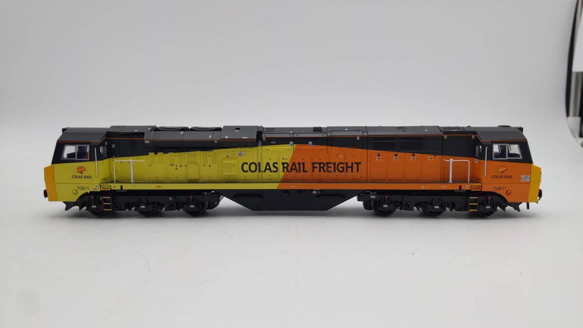 Bachmann 31-591A OO Scale Colas Rail Freight Diesel Locomotive #70811 EX/Box