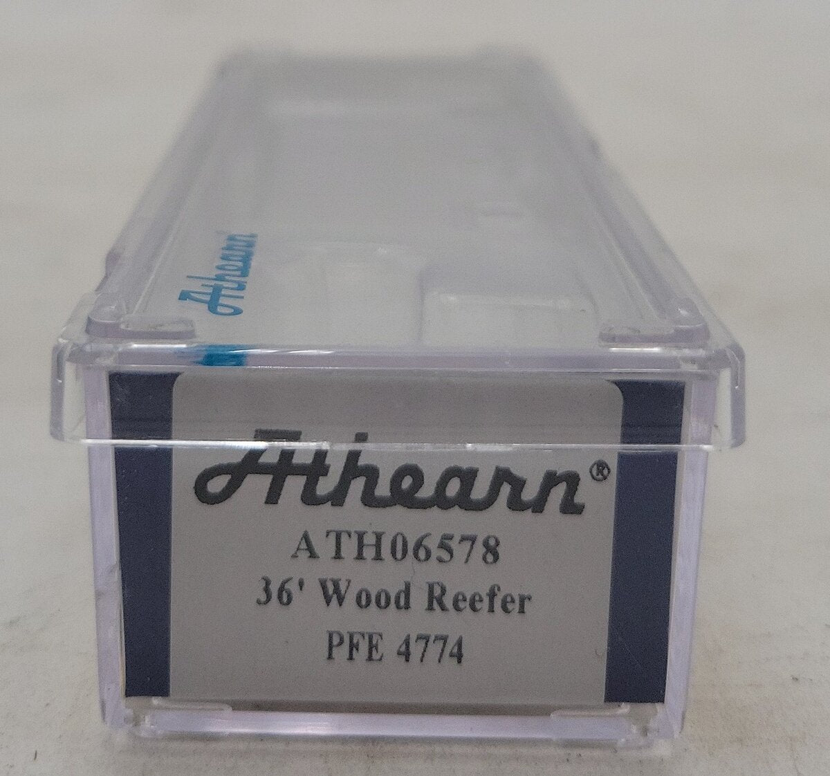 Athearn 06578 N Pacific Fruit Express 36' Old Time Wood Reefer #4774