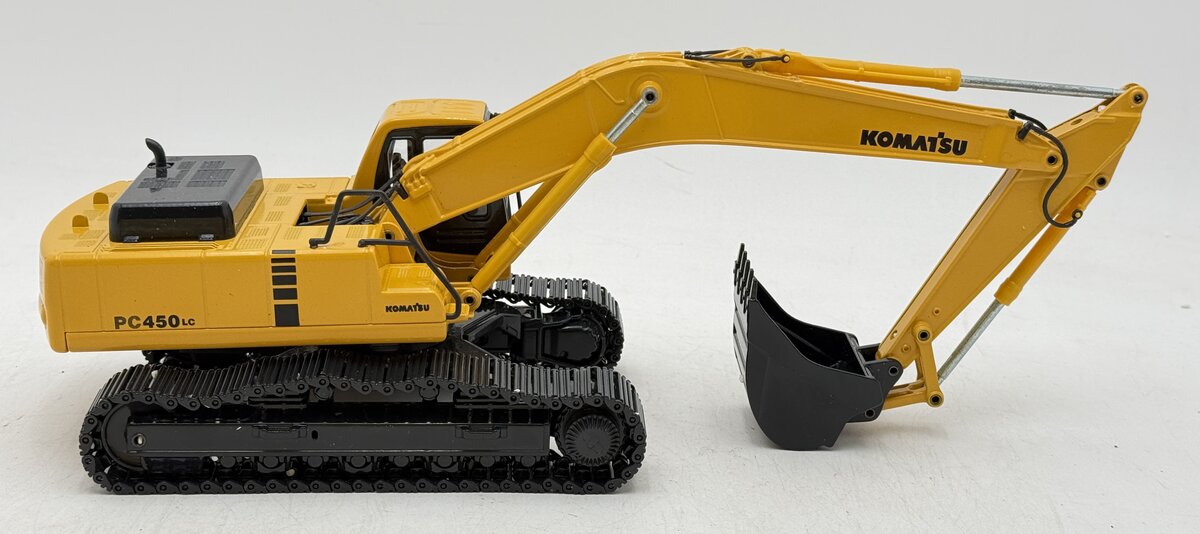 Komatsu 266 1:32 Die Cast Joal PC450LC-6 Excavator LN/Box