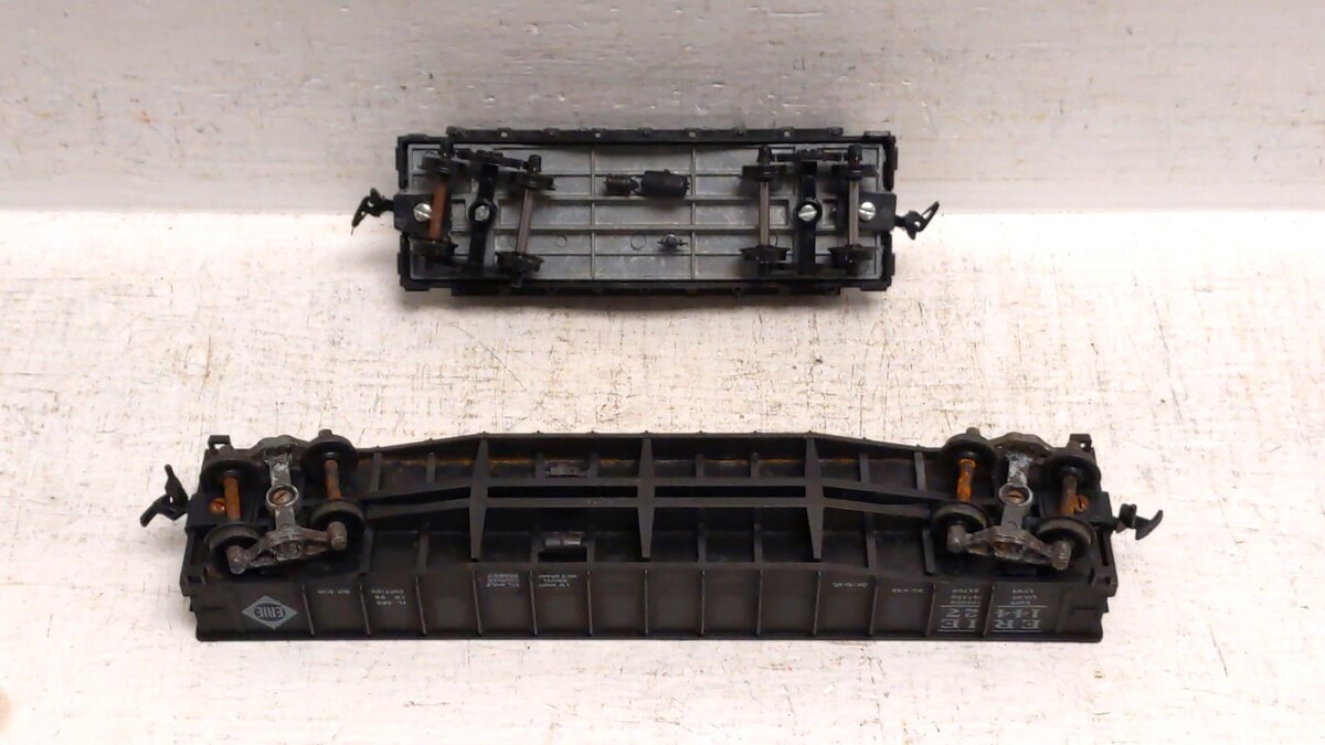 Custom HO Scale Assorted Freight Cars [10]