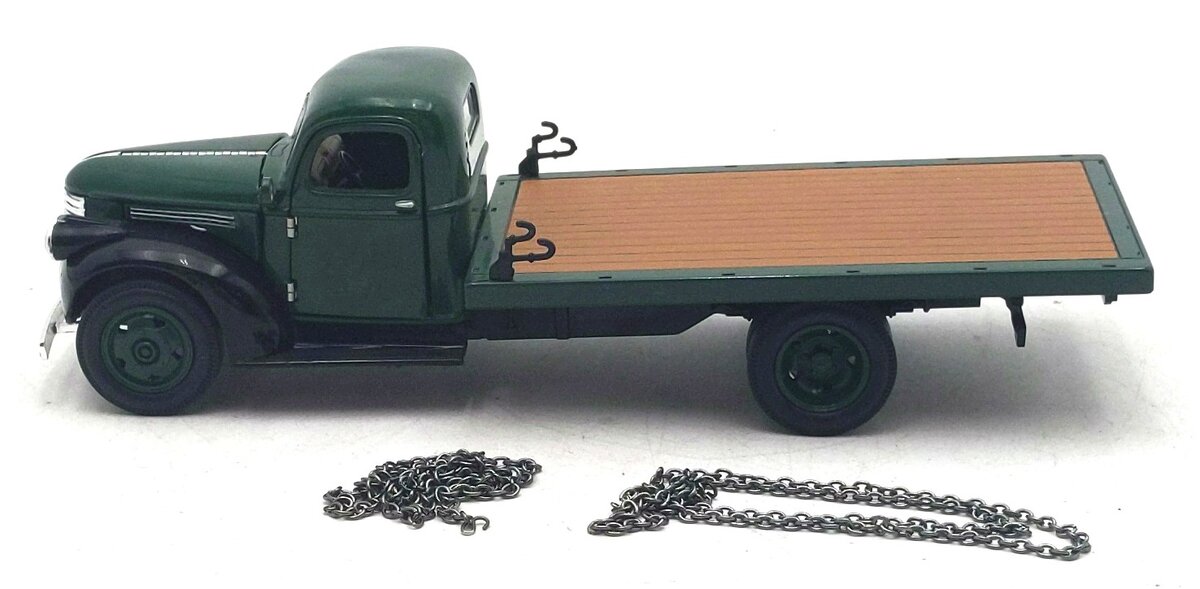 National Motors Museum 1:32 Scale Chevrolet Flatbed Truck LN