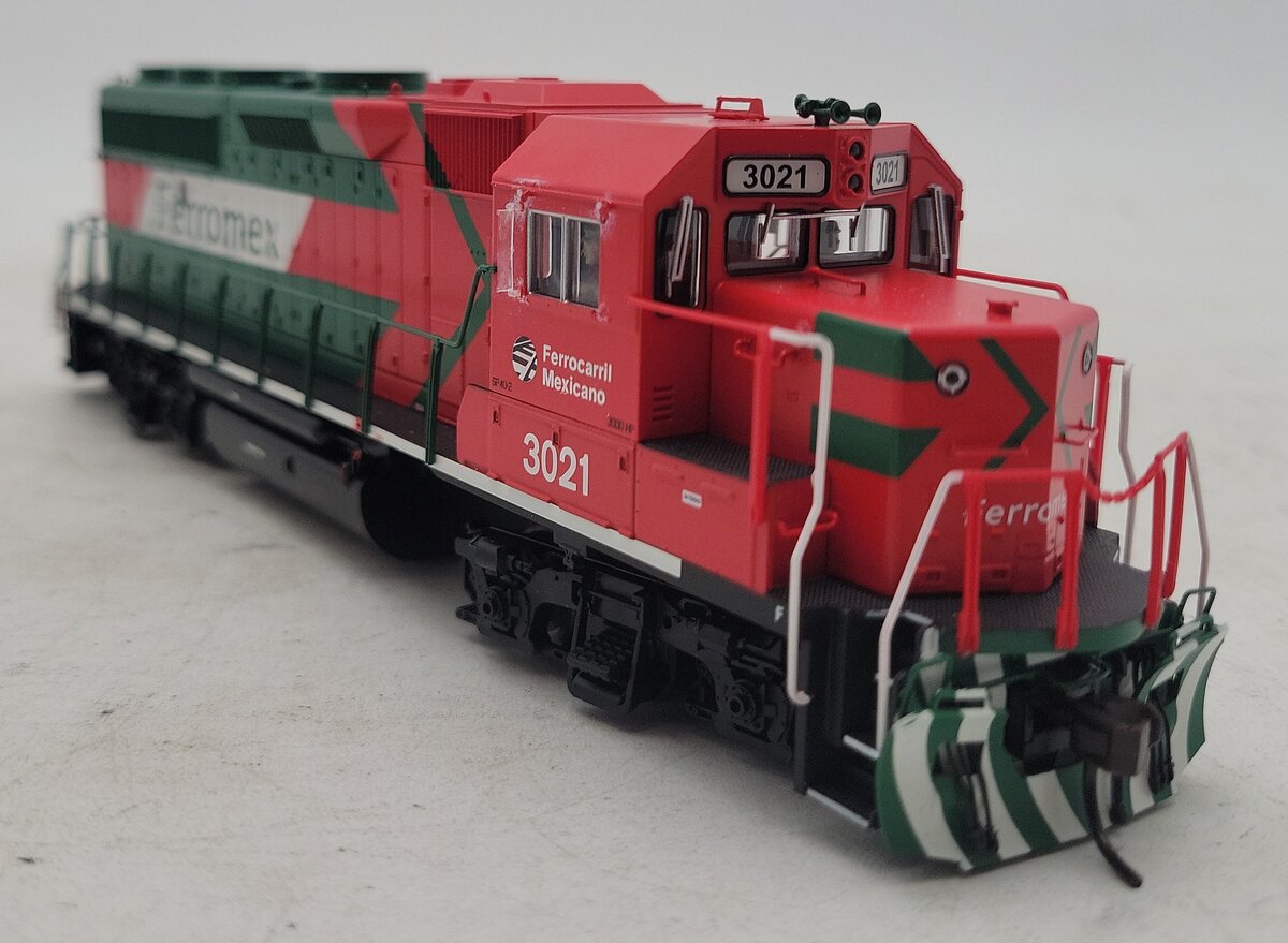 Atlas 10001849 HO Ferromex Silver Series GP40-2 Diesel Locomotive #3021