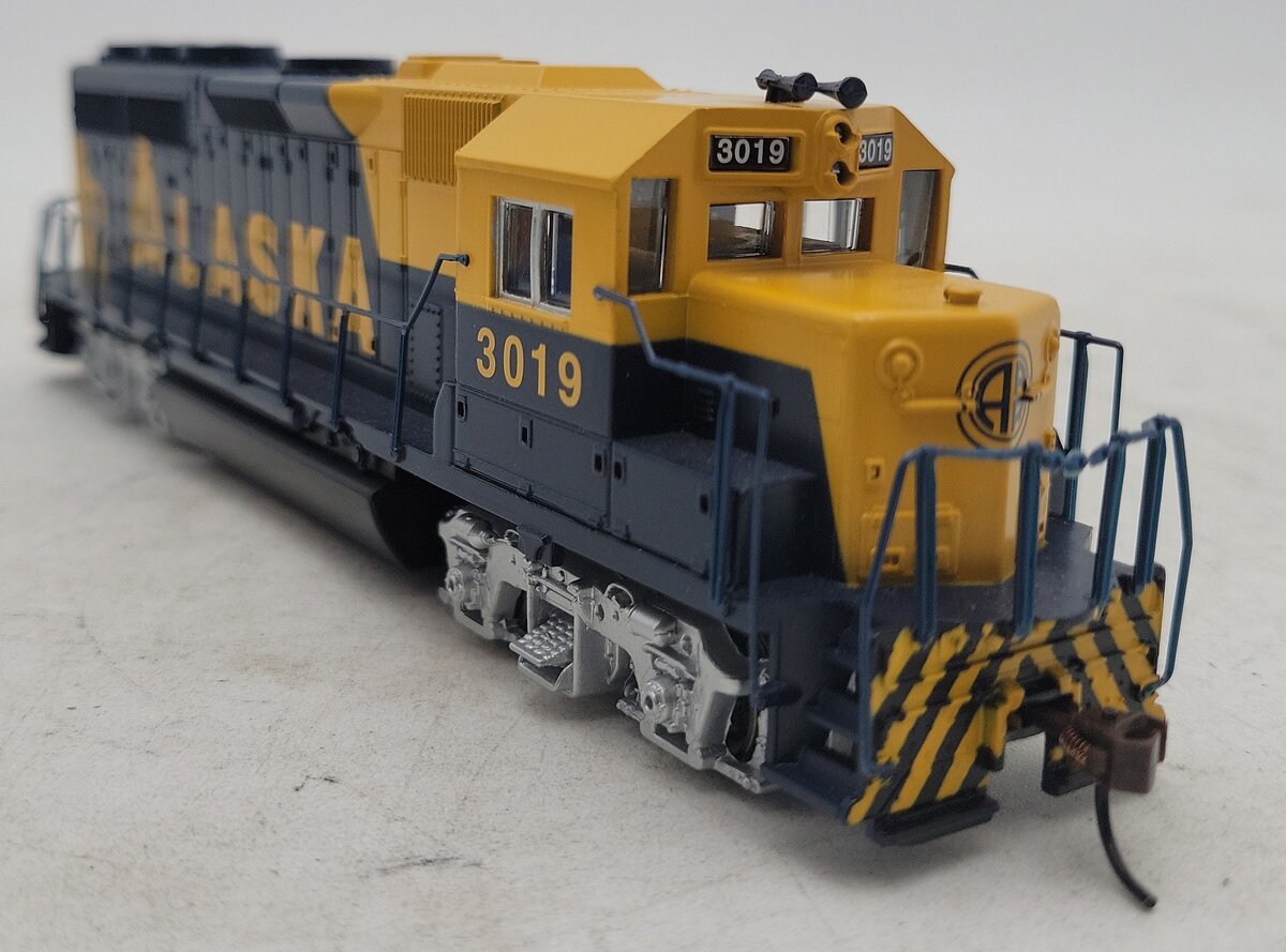Bachmann 63510 HO Scale Alaska EMD GP40 Diesel Locomotive #3019