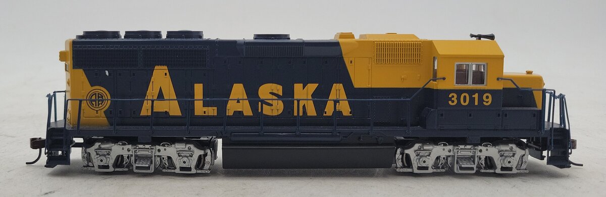 Bachmann 63510 HO Scale Alaska EMD GP40 Diesel Locomotive #3019