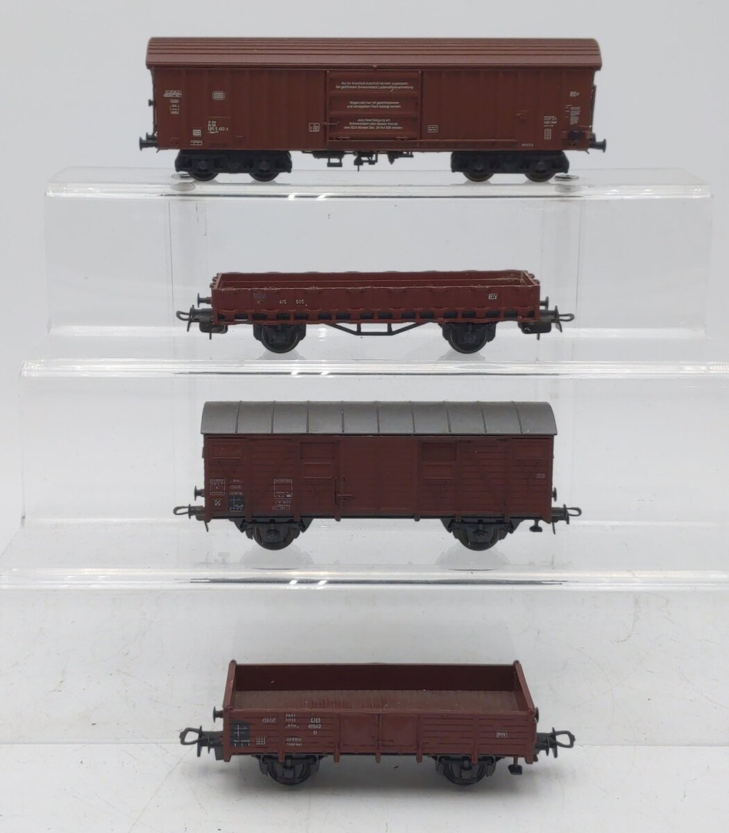 Roco HO Scale Assorted Freight Cars [4] VG