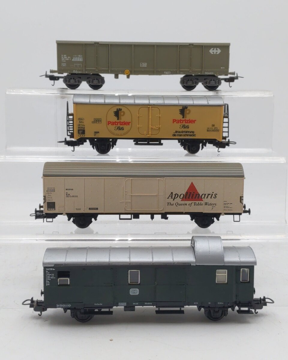 Lima HO Scale Assorted Freight Cars [4] VG