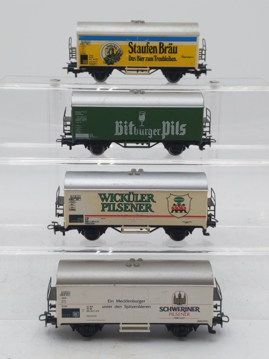 Marklin HO Scale Assorted Freight Cars [4] VG
