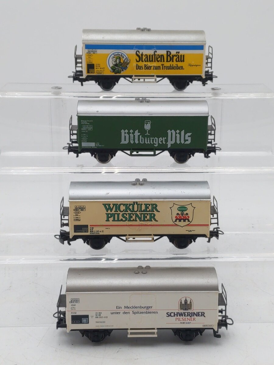 Marklin HO Scale Assorted Freight Cars [4] VG