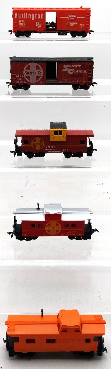 Bachmann/Tyco/Others HO Scale Freight Cars #19720,16927,1654,999851,999628 [5] VG