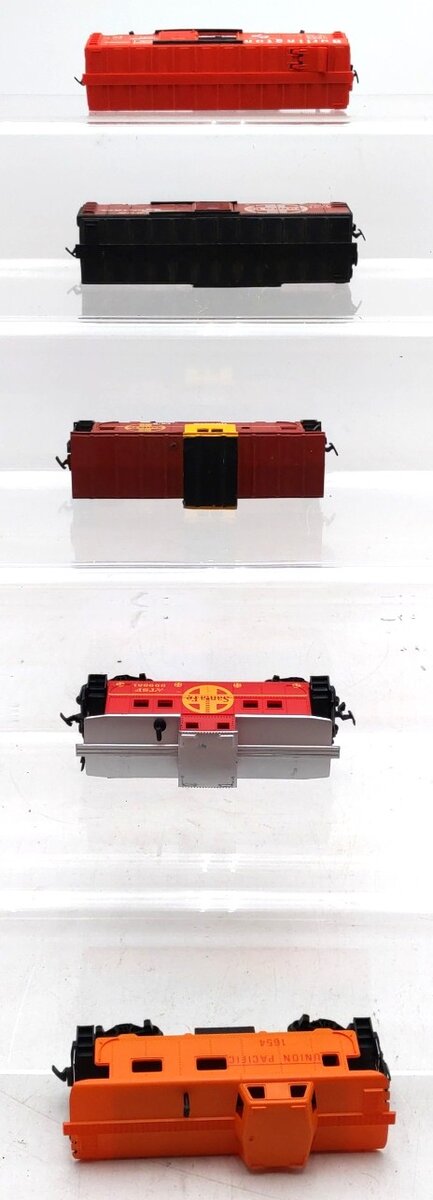 Bachmann/Tyco/Others HO Scale Freight Cars #19720,16927,1654,999851,999628 [5] VG