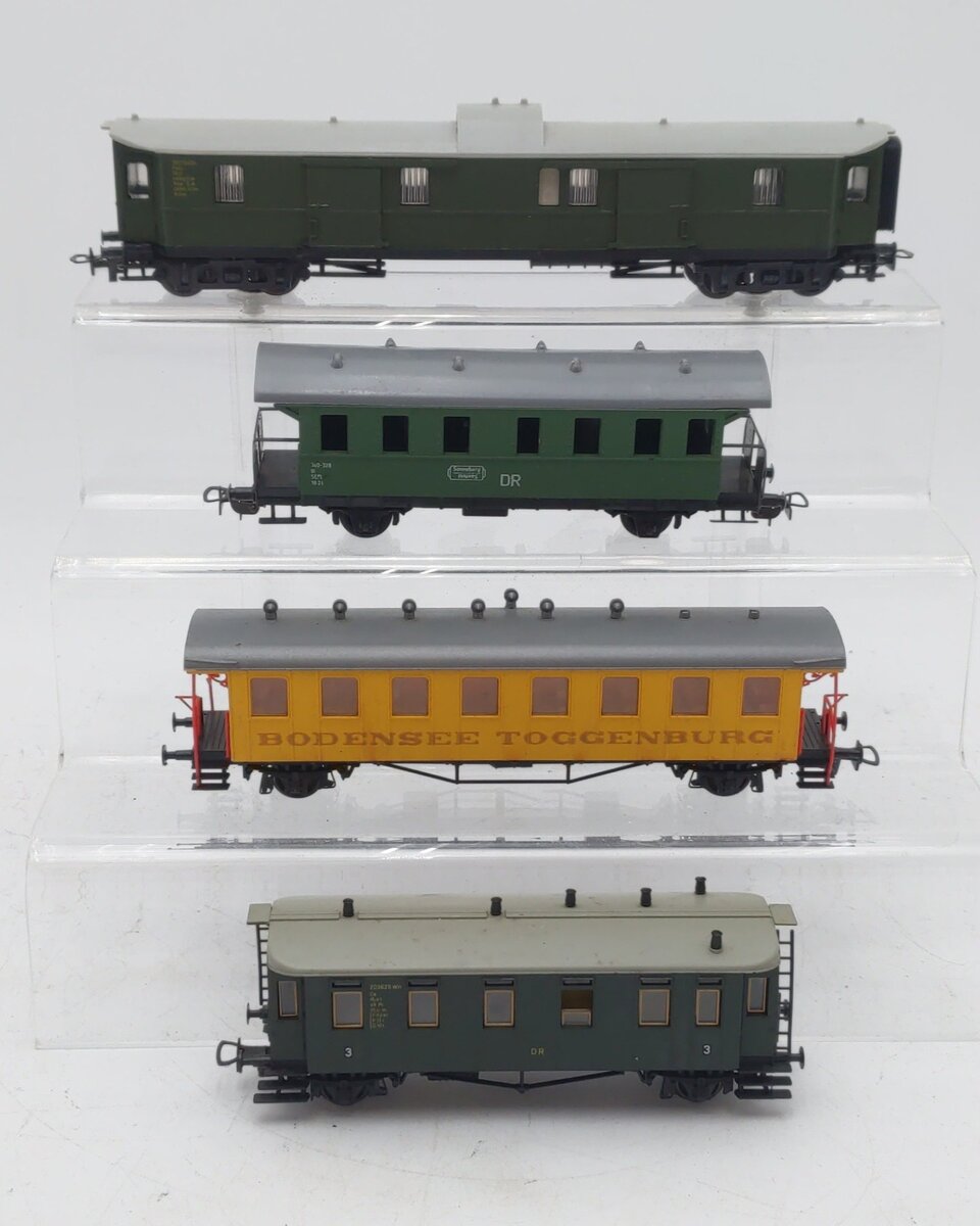 Liliput & Piko HO Scale Assorted Passenger Cars [4] VG