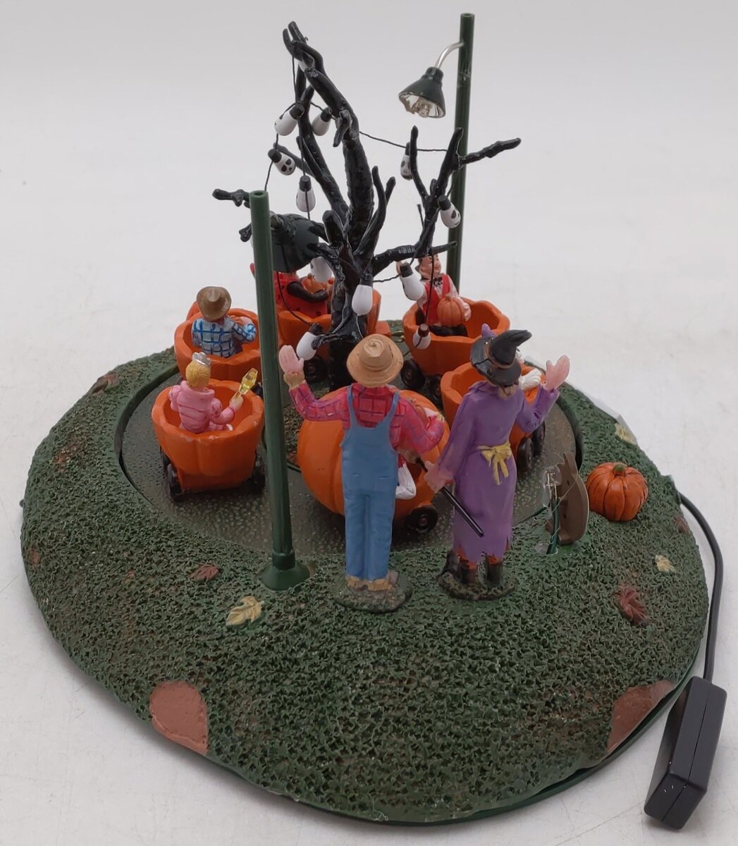 Lemax 34061 Spooky Town Paula's Pumkin Patch Ride EX/Box
