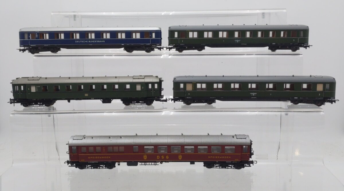 Liliput HO Scale Assorted Passenger Cars [5] VG