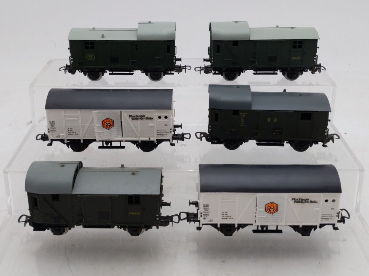 Piko & Others HO Scale Assorted Freight Cars [6] VG