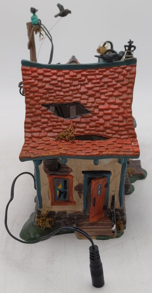 Dept 56 56.55377 Snow Village Halloween Dead End Motel Ceramic Building EX/Box