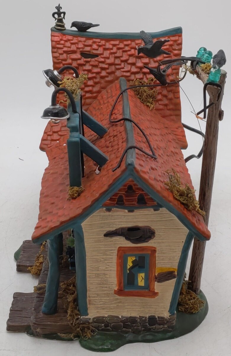 Dept 56 56.55377 Snow Village Halloween Dead End Motel Ceramic Building EX/Box