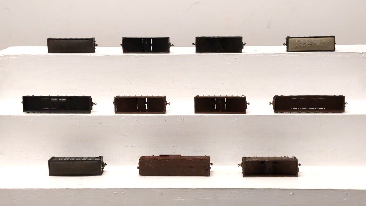 HO Scale Assorted Weathered Freight Cars [11] Custom