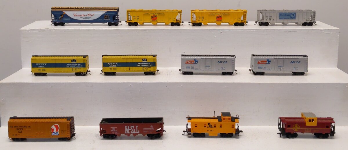 Roco HO Scale Assorted Boxcar, Reefer, Hopper, Stock, Tank, & Caboose [15] EX