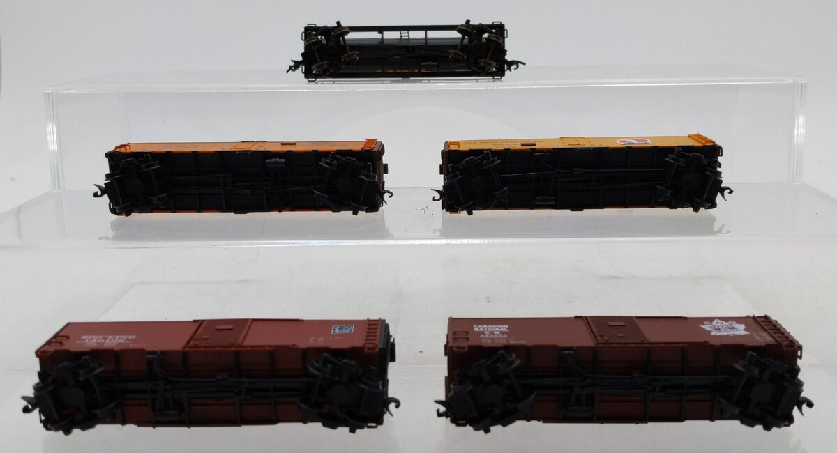 InterMountain N Scale Assorted Freight Cars: 1522,483093,136192,12207,14380 [5] LN