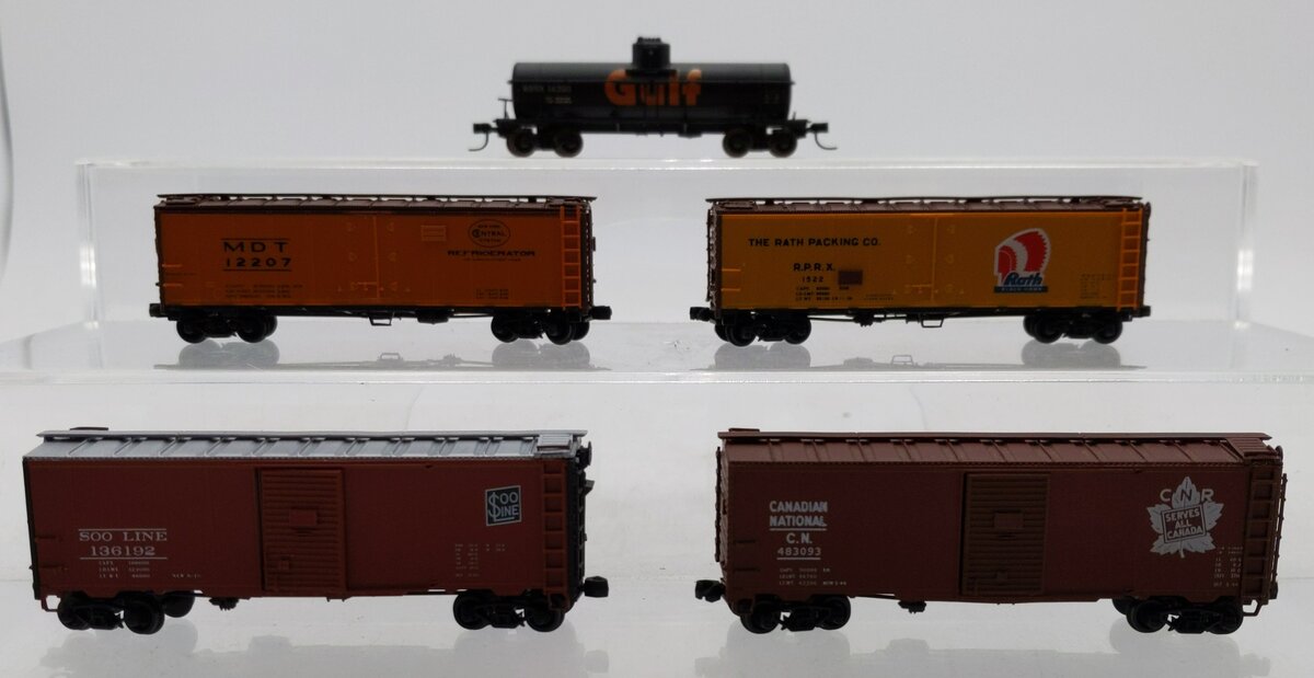 InterMountain N Scale Assorted Freight Cars: 1522,483093,136192,12207,14380 [5] LN