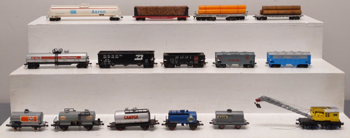 Assorted HO Scale Freight-Hoppers, Tanks, Hoppers, Flatcar, & Crane[15] EX