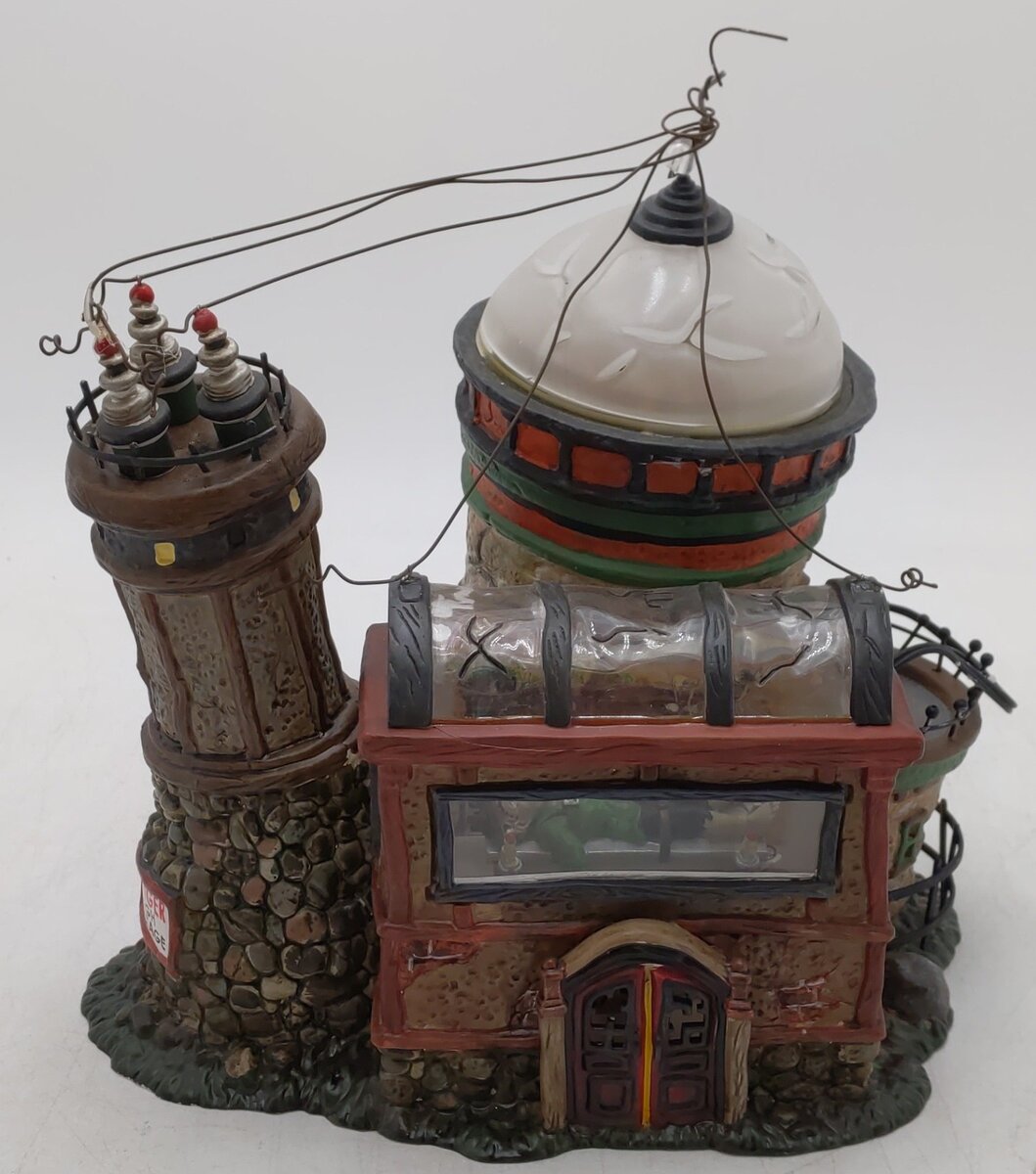 Dept 56 56.54602 Snow Village Halloween Dr. Lunatic's Laboratory EX/Box