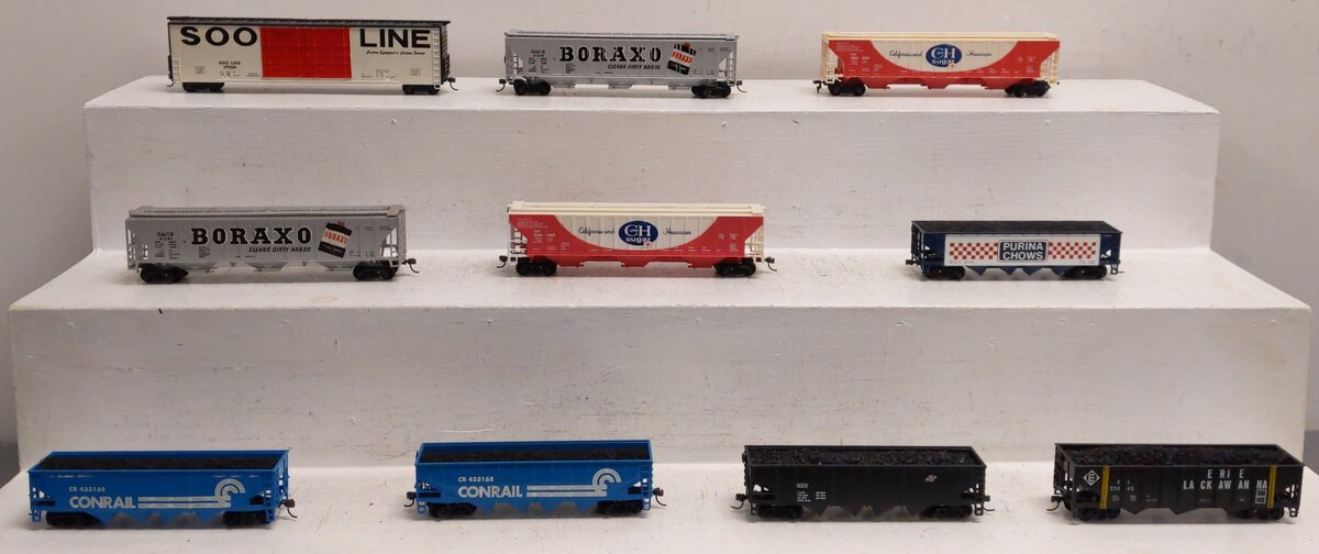 Tyco HO Scale Assorted Freight-Covered Hopper, Coal Hopper, & Boxcar [10] EX