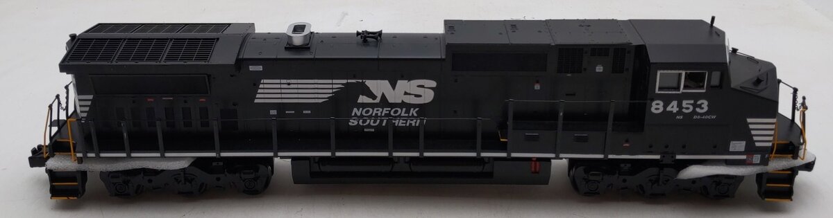 MTH 30-21089-1 O Norfolk Southern Dash-8 Diesel Locomotive #8453 W/Proto Sound3 EX/Box