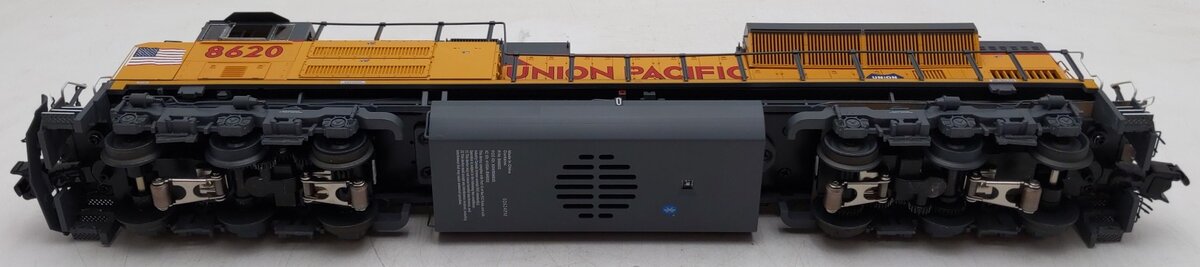 Lionel 2433032 O Gauge Union Pacific SD70ACE BTO Diesel Locomotive #8620 LN/Box