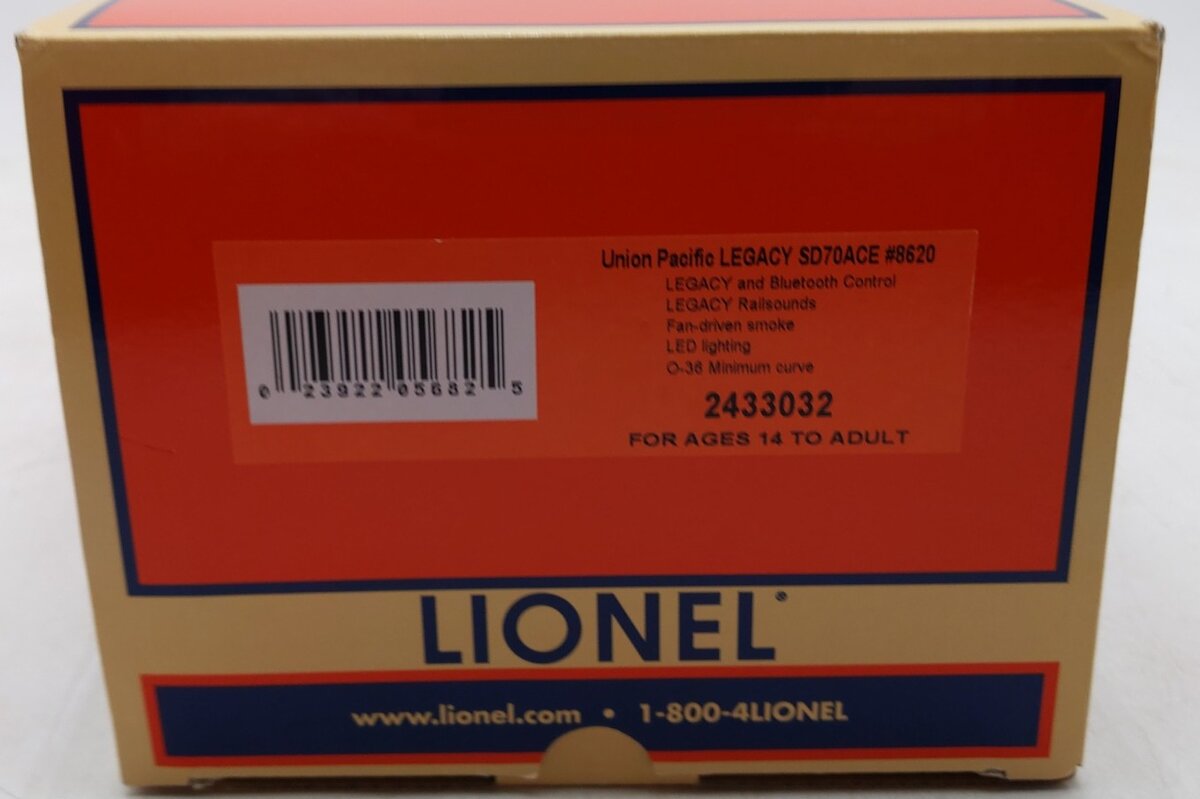 Lionel 2433032 O Gauge Union Pacific SD70ACE BTO Diesel Locomotive #8620 LN/Box