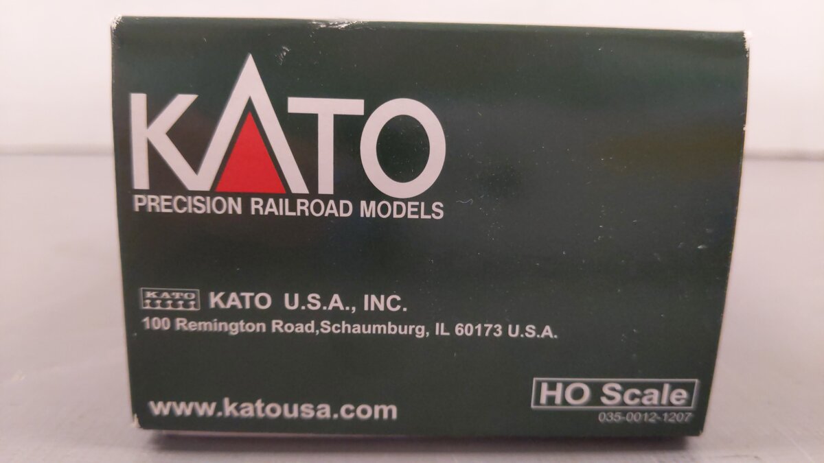 Kato 37-6393 HO Union Pacific EMD SD90/43MAC Diesel Engine #8292 w/DCC EX/Box