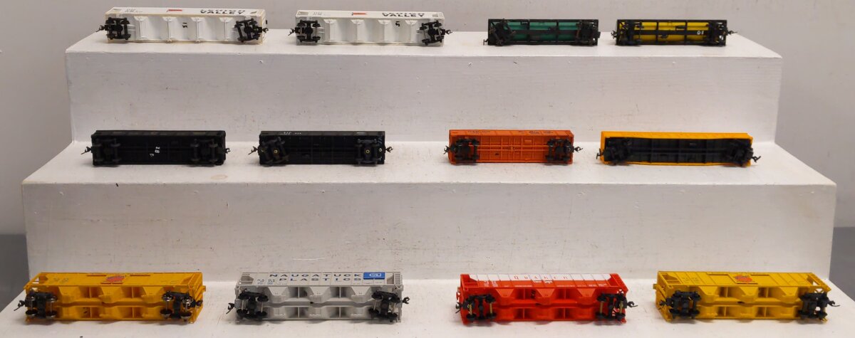 AHM HO Scale Assorted Freight Cars-Covered Hoppers, Gondolas, & Tank Cars [12] EX