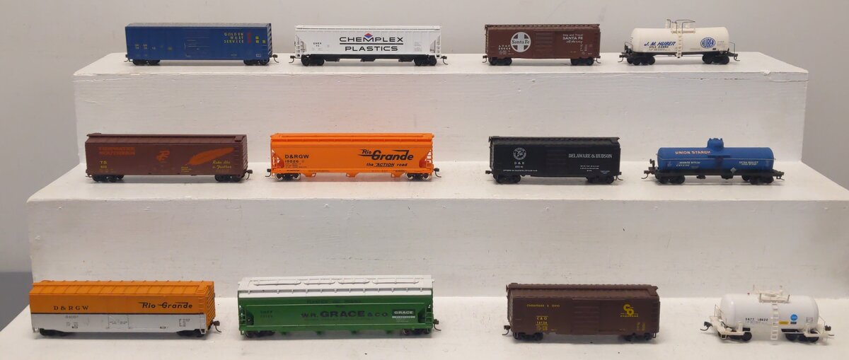 Variety HO Scale Assorted Freight Cars-Covered Hoppers, Boxcars, & Tank Cars[12] LN