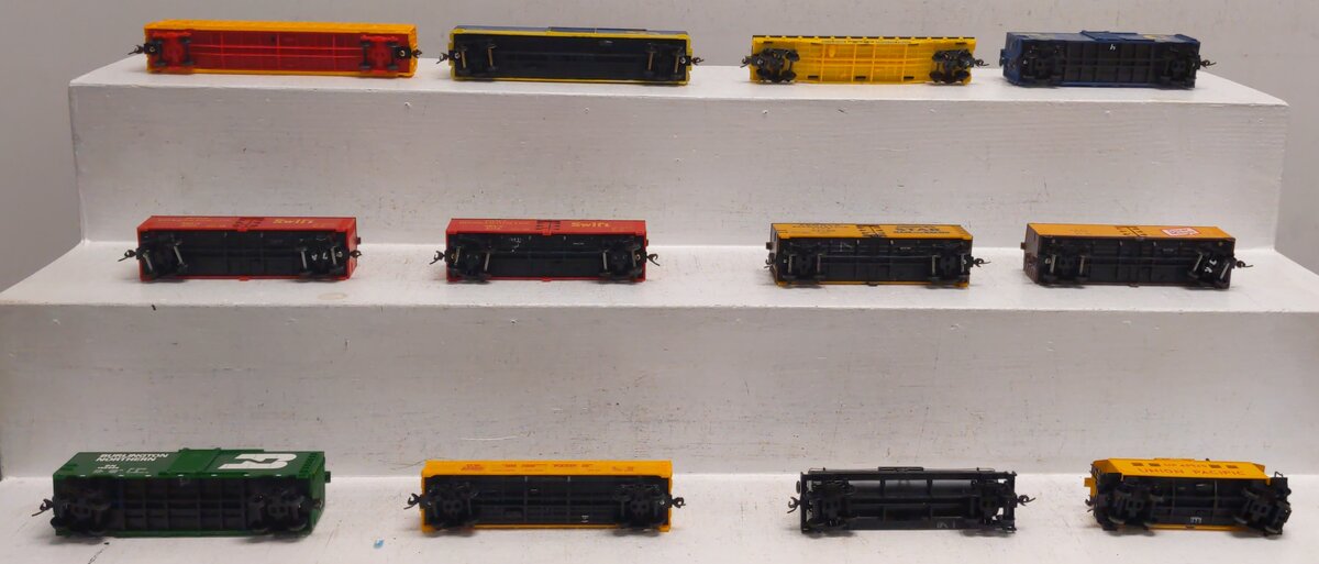 Life Like HO Assorted Freight-Boxcars, Reefer, Gondola, Flat,Tank, & Caboose[12] EX