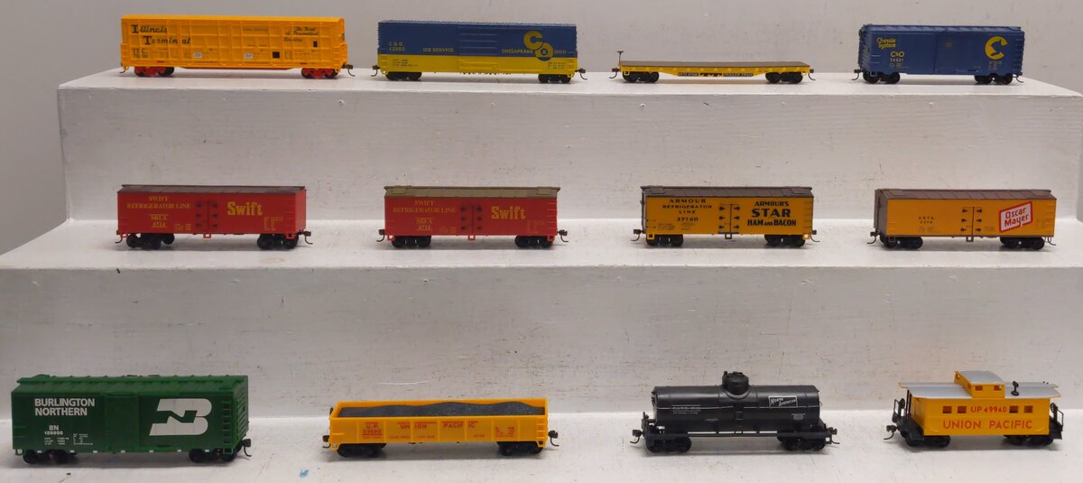 Life Like HO Assorted Freight-Boxcars, Reefer, Gondola, Flat,Tank, & Caboose[12] EX