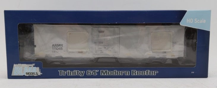 BLMA Models 52026 HO Union Pacific/ARMN Trinity 64' Reefer #111046